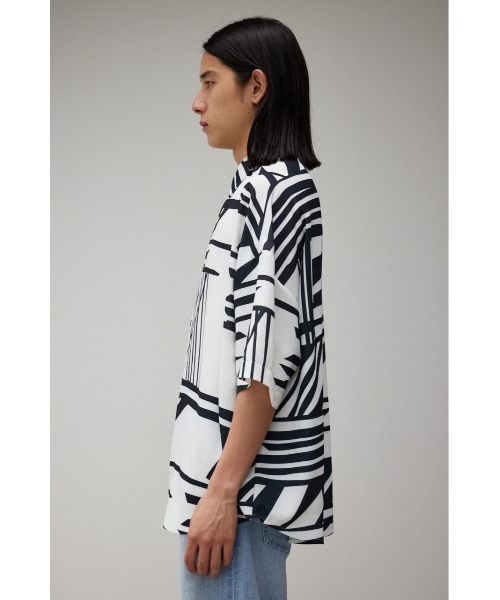 AZUL by moussy(アズールバイマウジー)の「梨地総柄ビッグシルエットシャツ(シャツ/ブラウス・メンズ・ブルー系その他/グレー系その他/ホワイト系その他/ホワイト系その他2/ブラック系その他・FREE)」の12枚目の写真