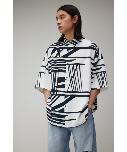 AZUL by moussy(アズールバイマウジー)の「梨地総柄ビッグシルエットシャツ(シャツ/ブラウス・メンズ・ブルー系その他/グレー系その他/ホワイト系その他/ホワイト系その他2/ブラック系その他・FREE)」の9枚目の写真
