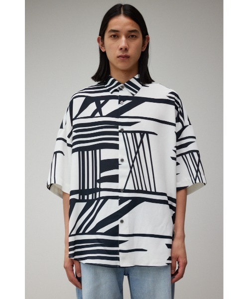 AZUL by moussy(アズールバイマウジー)の「梨地総柄ビッグシルエットシャツ(シャツ/ブラウス・メンズ・ブルー系その他/グレー系その他/ホワイト系その他/ホワイト系その他2/ブラック系その他・FREE)」の11枚目の写真