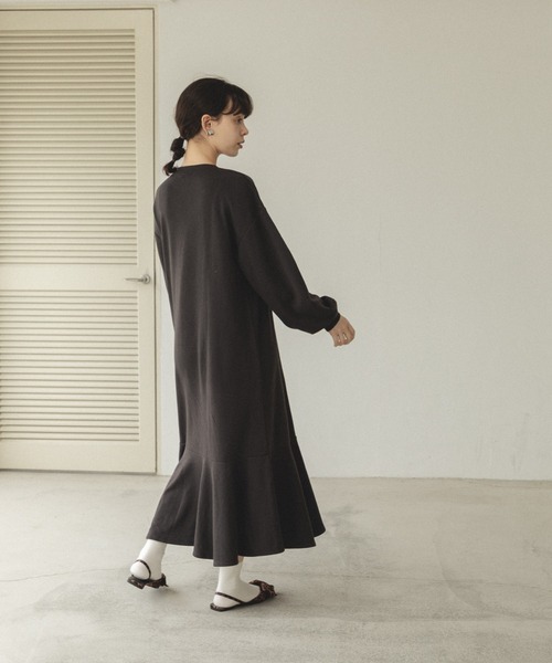 pairmanon（ペアマノン）の「【ママサイズ】マーメードワンピース（ワンピース・レディース・ブラック/モカ/グレイッシュベージュ・FREE）」の5枚目の写真