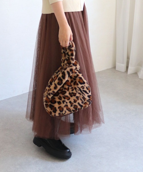 T・S・L(ティーエスエル)の「エコファーショッパーバッグ(トートバッグ・レディース・サックスブルー/レオパード/チャコールグレー/グレイッシュベージュ/レモンイエロー/コーラルピンク・FREE)」の15枚目の写真