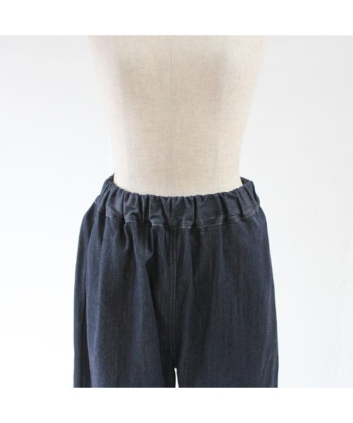 NARU FACTORY（ナルファクトリー）の「8ozムラデニムコージーパンツ（デニムパンツ・レディース・ブラック/インディゴブルー・FREE）」の17枚目の写真