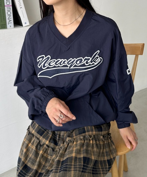 セール】カレッジロゴ刺繍ナイロンプルオーバー（Tシャツ