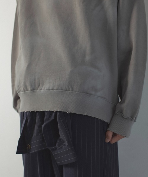 CAMPHOR WOOD(カンファーウッド)の「damage fade processing cw logo sweat / ダメージフェード加工スウェット(スウェット・メンズ・グレー/レッド・SMALL/LARGE/MEDIUM)」の6枚目の写真
