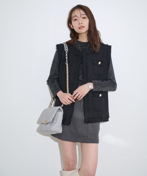 MOCOA'S（モコアズ）の「スパークルラメニットトップス（Tシャツ/カットソー・レディース・ブラック/グレー・FREE）」の13枚目の写真