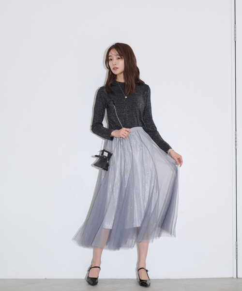 MOCOA'S（モコアズ）の「スパークルラメニットトップス（Tシャツ/カットソー・レディース・ブラック/グレー・FREE）」の16枚目の写真