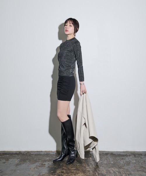 MOCOA'S（モコアズ）の「スパークルラメニットトップス（Tシャツ/カットソー・レディース・ブラック/グレー・FREE）」の7枚目の写真