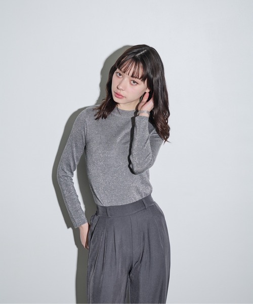 MOCOA'S（モコアズ）の「スパークルラメニットトップス（Tシャツ/カットソー・レディース・ブラック/グレー・FREE）」の22枚目の写真