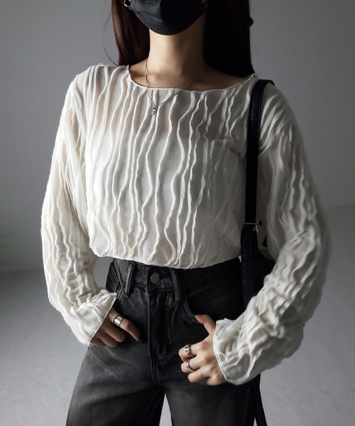 me+em select(ミームセレクト)の「【 2color 】クリンクルショートシアーカットソートップス(Tシャツ/カットソー・レディース・アイボリー/ブラック・FREE)」の5枚目の写真