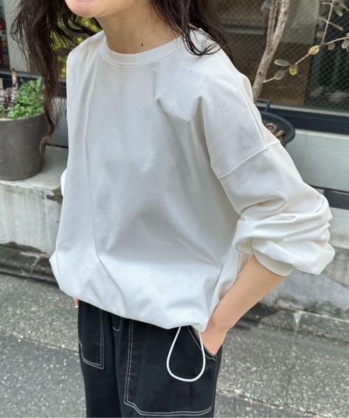 feepur(フェピュール)の「裾スピンドルオーバーロンT(Tシャツ/カットソー・レディース・オフホワイト/オートミール/ブラック・MEDIUM)」の6枚目の写真
