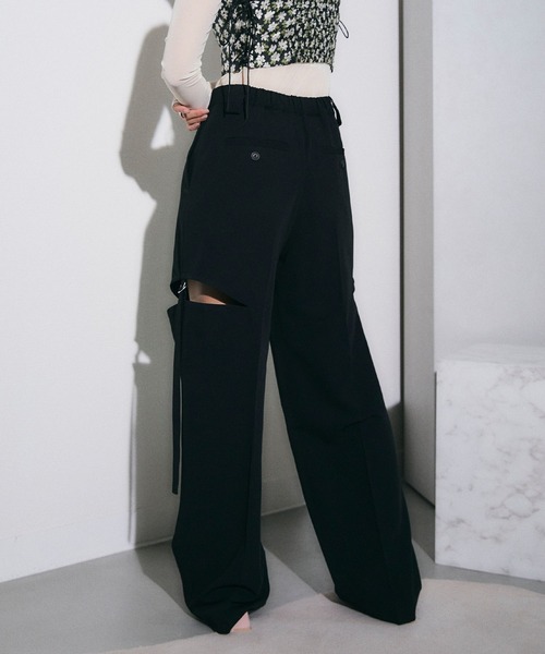 ELLEgirl（エルガール）の「サイドカットデザインワイドパンツ【ELLEgirl/エル ガール】（スラックス・レディース・チャコールグレー/ブラック・S/M）」の8枚目の写真