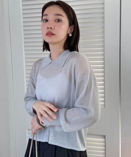 Doux archives（ドゥアルシーヴ）の「ラメシアー衿付きニット（ニット/セーター・レディース・ブラック/グレー/オフホワイト・FREE）」の3枚目の写真