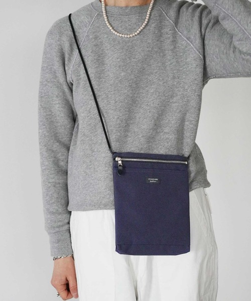 STANDARD SUPPLY(スタンダードサプライ)の「スタンダードサプライ / SIMPLICITY シンプリシティ / SLING PURSE L スリングパースエル(ショルダーバッグ・レディース・グリーン/ダークパープル/ブラック/ブルー/チャコールグレー/グレー/サンドベージュ/マスタード/モカ/レッド/ダークネイビー/ケリーグリーン/アイボリー・FREE)」の11枚目の写真