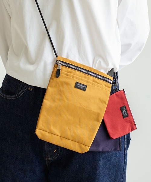 STANDARD SUPPLY(スタンダードサプライ)の「スタンダードサプライ / SIMPLICITY シンプリシティ / SLING PURSE L スリングパースエル(ショルダーバッグ・レディース・グリーン/ダークパープル/ブラック/ブルー/チャコールグレー/グレー/サンドベージュ/マスタード/モカ/レッド/ダークネイビー/ケリーグリーン/アイボリー・FREE)」の12枚目の写真