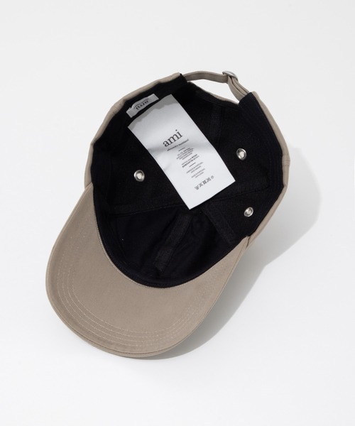 AMI Alexandre Mattiussi（アミアレクサンドルマテュッシ）の「AMI PARIS RED ADC AMI DE COEUR EMBROIDERY CAP アミ パリス  エンブロイダリー キャップ（キャップ・レディース・グレイッシュベージュ/ブルー・FREE）」の14枚目の写真