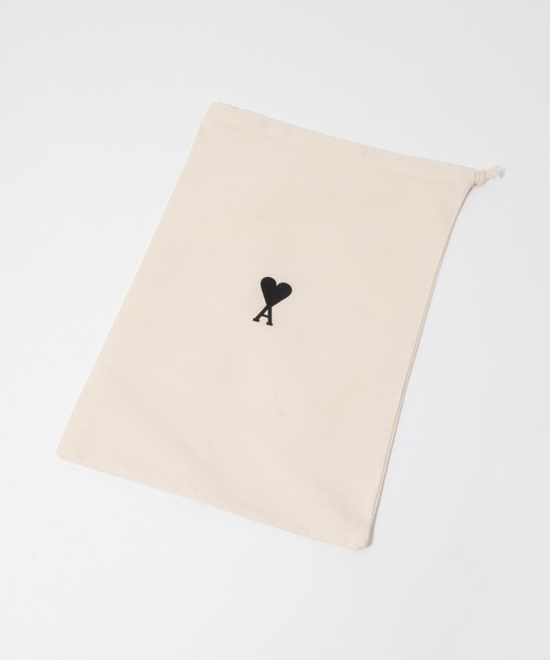 AMI Alexandre Mattiussi（アミアレクサンドルマテュッシ）の「AMI PARIS RED ADC AMI DE COEUR EMBROIDERY CAP アミ パリス  エンブロイダリー キャップ（キャップ・レディース・グレイッシュベージュ/ブルー・FREE）」の5枚目の写真