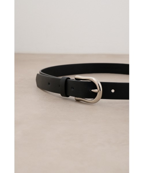 AZUL by moussy（アズールバイマウジー）の「フェイクレザープレーンベルト（ベルト・レディース・ブラック/ブラウン・FREE）」の7枚目の写真