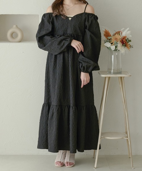 Ambre Neige(アンブルネージュ)の「floating jacquard dress / フクレジャガードワンピース(ワンピース・レディース・アイボリー/ブラック/ダークブラウン・FREE)」の4枚目の写真