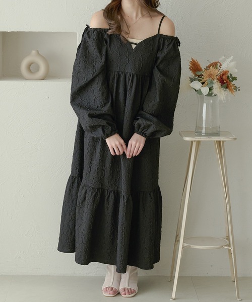 Ambre Neige(アンブルネージュ)の「floating jacquard dress / フクレジャガードワンピース(ワンピース・レディース・アイボリー/ブラック/ダークブラウン・FREE)」の5枚目の写真