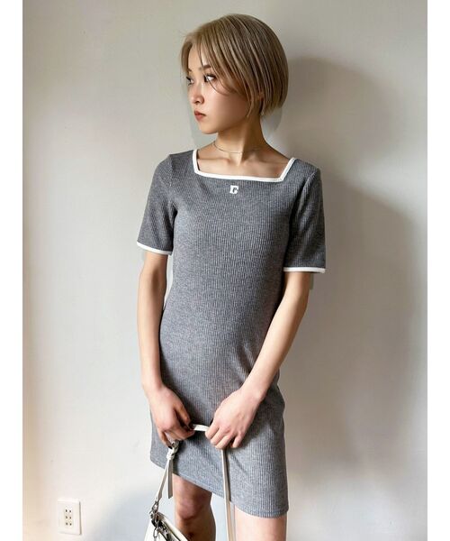 EMODA（エモダ）の「スクエアカットリブワンピース（ワンピース・レディース・ブラック/グレー/ベージュ・FREE）」の5枚目の写真