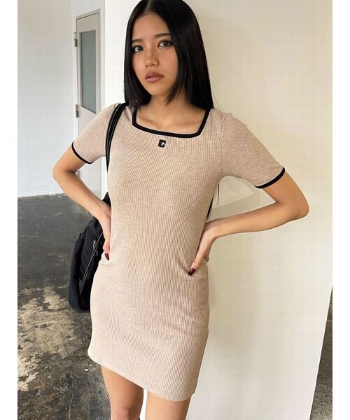 EMODA（エモダ）の「スクエアカットリブワンピース（ワンピース・レディース・ブラック/グレー/ベージュ・FREE）」の15枚目の写真