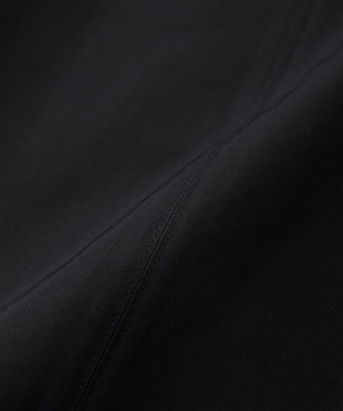 ADAM ET ROPE'（アダムエロペ）の「【WEB限定】Vネックギャザーワンピース（ジャンパースカート・レディース・ブラック/レッド/チャコールグレー・FREE）」の8枚目の写真