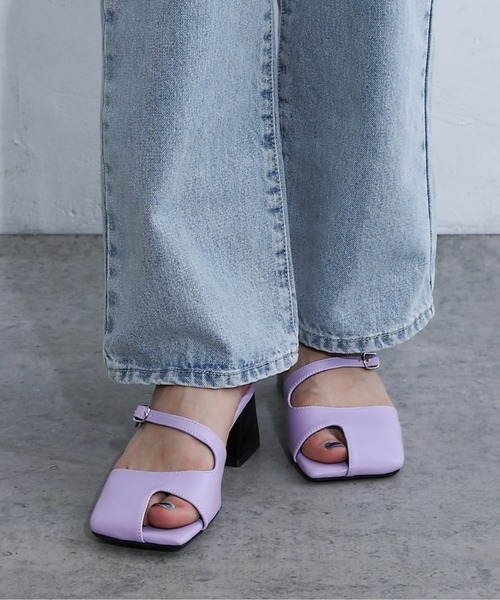 COLONY 2139(コロニートゥーワンスリーナイン)の「サムホールサンダル(サンダル・レディース・ブラック/パープル/ホワイト・MEDIUM/LARGE)」の3枚目の写真