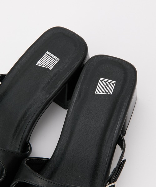 COLONY 2139(コロニートゥーワンスリーナイン)の「サムホールサンダル(サンダル・レディース・ブラック/パープル/ホワイト・MEDIUM/LARGE)」の12枚目の写真