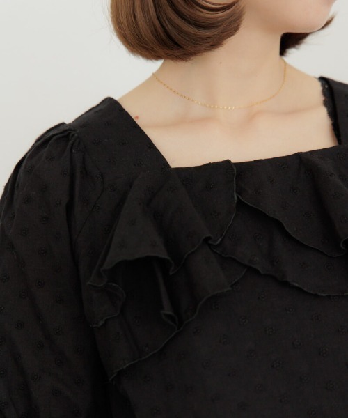 flower(フラワー)の「ペタルラッフルブラウス(シャツ/ブラウス・レディース・ブラック/ホワイト・FREE)」の4枚目の写真