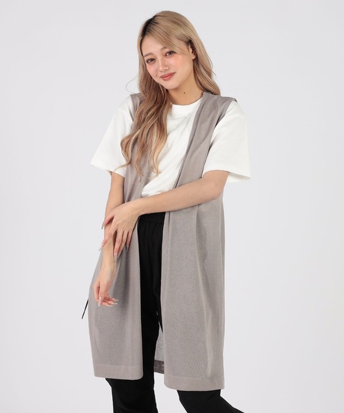 CECIL McBEE(セシルマクビー)の「ノーカラーシアージレ(ベスト・レディース・グレイッシュベージュ/グレー/チャコールグレー/ブラック・MEDIUM)」の4枚目の写真
