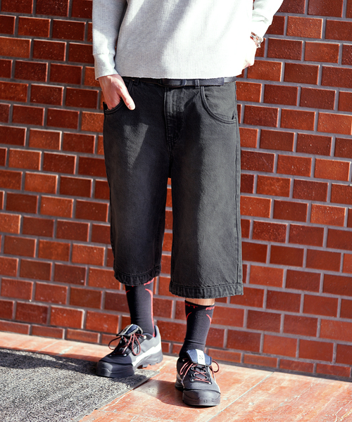 PULP/417EDIFICE(パルプフォーワンセブンエディフィス)の「FADE WIDE DENIM SHORTS(デニムパンツ・メンズ・ベージュ/ブラック・30/32)」の4枚目の写真