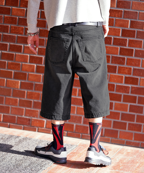PULP/417EDIFICE(パルプフォーワンセブンエディフィス)の「FADE WIDE DENIM SHORTS(デニムパンツ・メンズ・ベージュ/ブラック・30/32)」の6枚目の写真