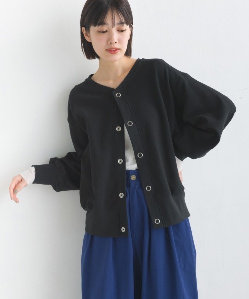 OMNES（オムネス）の「ハニカムストレッチ袖ボリュームカーディガン（カーディガン/ボレロ・レディース・ネイビー/ホワイト/ブラック/アイボリー・FREE）」の17枚目の写真