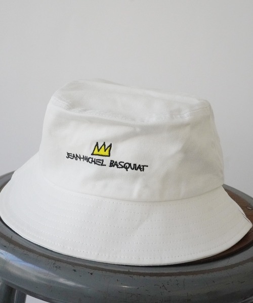 dictionary(ディクショナリー)の「【 JEAN-MICHEL BASQUIAT / ジャン-ミシェル バスキア 】 刺繍 ハット / HAT(ハット・メンズ・ベージュ/アイボリー/ブラック/オリーブ・FREE)」の1枚目の写真