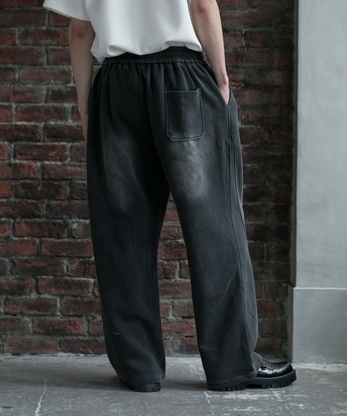 aimoha(アイモハ)の「【aimoha neo】GRADIENT WASHING WIDE SWEAT PANTS(サイズ0.1.2.3)(スウェットパンツ・メンズ・ダークベージュ/ブラック・1/2/0/3)」の4枚目の写真
