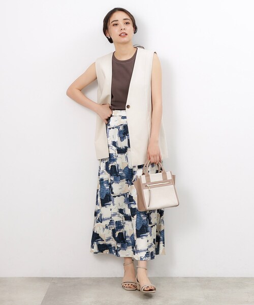 OPAQUE.CLIP（オペークドットクリップ）の「◆ノーカラーVネックジレ【洗濯機洗い可】（ベスト・レディース・ブラック/ライトベージュ・40/38/42）」の21枚目の写真