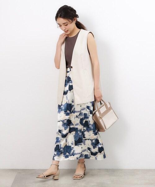 OPAQUE.CLIP（オペークドットクリップ）の「◆ノーカラーVネックジレ【洗濯機洗い可】（ベスト・レディース・ブラック/ライトベージュ・40/38/42）」の22枚目の写真