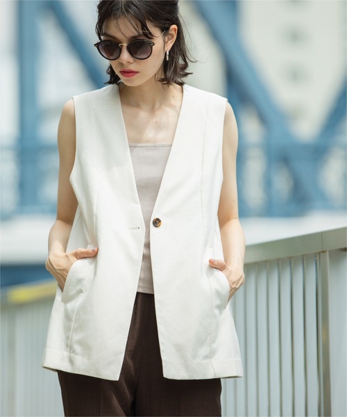 OPAQUE.CLIP（オペークドットクリップ）の「◆ノーカラーVネックジレ【洗濯機洗い可】（ベスト・レディース・ブラック/ライトベージュ・40/38/42）」の2枚目の写真