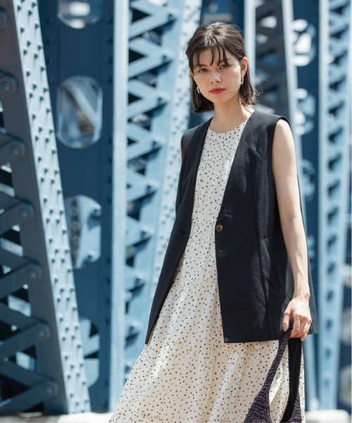 OPAQUE.CLIP（オペークドットクリップ）の「◆ノーカラーVネックジレ【洗濯機洗い可】（ベスト・レディース・ブラック/ライトベージュ・40/38/42）」の11枚目の写真