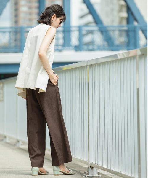 OPAQUE.CLIP（オペークドットクリップ）の「◆ノーカラーVネックジレ【洗濯機洗い可】（ベスト・レディース・ブラック/ライトベージュ・40/38/42）」の8枚目の写真