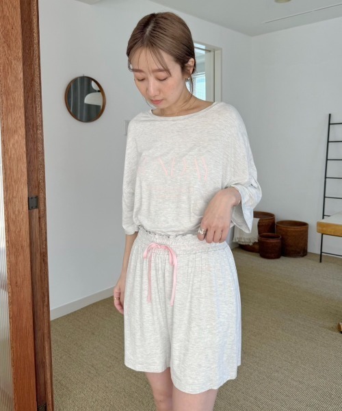 SNIDEL HOME（スナイデルホーム）の「オーバーサイズT&ショートパンツSET（ルームウェア/パジャマ・レディース・ライトピンク/ホワイト/ライトグレー/イエロー・FREE）」の14枚目の写真