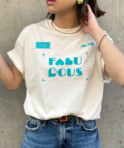 mi via loca(ミヴィアロカ)の「GILDAN FABULOUSハートロゴ半袖Tシャツ 【PT NO. MVL046 ※2A】(Tシャツ/カットソー・レディース・オフホワイト/ピンク/ベージュ/ナチュラル・MEDIUM/LARGE)」の3枚目の写真