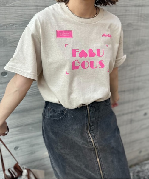 mi via loca(ミヴィアロカ)の「GILDAN FABULOUSハートロゴ半袖Tシャツ 【PT NO. MVL046 ※2A】(Tシャツ/カットソー・レディース・オフホワイト/ピンク/ベージュ/ナチュラル・MEDIUM/LARGE)」の5枚目の写真