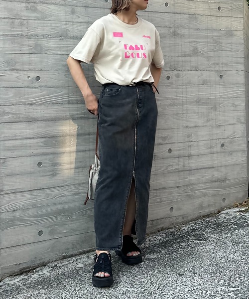 mi via loca(ミヴィアロカ)の「GILDAN FABULOUSハートロゴ半袖Tシャツ 【PT NO. MVL046 ※2A】(Tシャツ/カットソー・レディース・オフホワイト/ピンク/ベージュ/ナチュラル・MEDIUM/LARGE)」の13枚目の写真