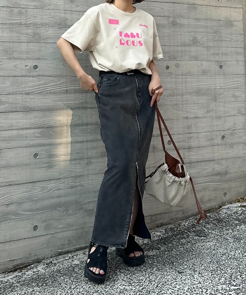 mi via loca(ミヴィアロカ)の「GILDAN FABULOUSハートロゴ半袖Tシャツ 【PT NO. MVL046 ※2A】(Tシャツ/カットソー・レディース・オフホワイト/ピンク/ベージュ/ナチュラル・MEDIUM/LARGE)」の12枚目の写真