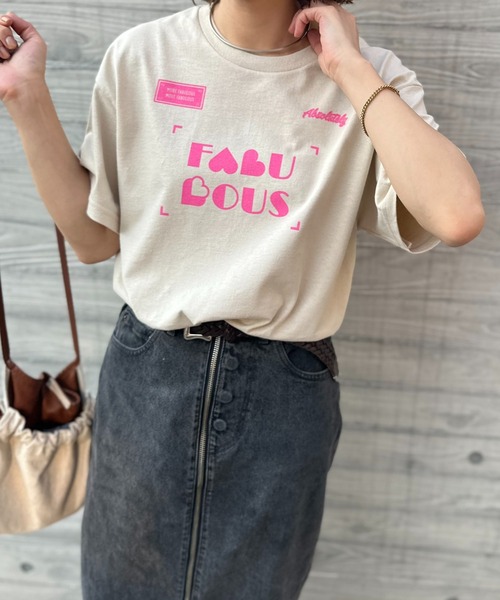 mi via loca(ミヴィアロカ)の「GILDAN FABULOUSハートロゴ半袖Tシャツ 【PT NO. MVL046 ※2A】(Tシャツ/カットソー・レディース・オフホワイト/ピンク/ベージュ/ナチュラル・MEDIUM/LARGE)」の6枚目の写真