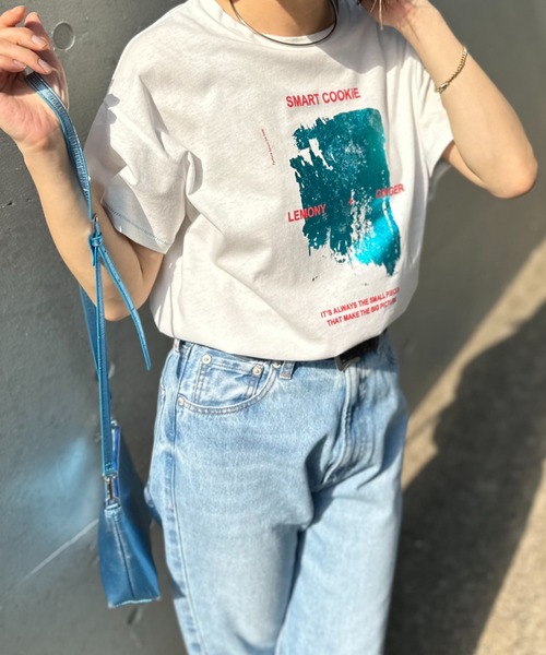 mi via loca（ミヴィアロカ）の「グランジ箔ロゴプリントTシャツ（Tシャツ/カットソー・レディース・ホワイト系その他/スミクロ/オフホワイト・FREE）」の22枚目の写真