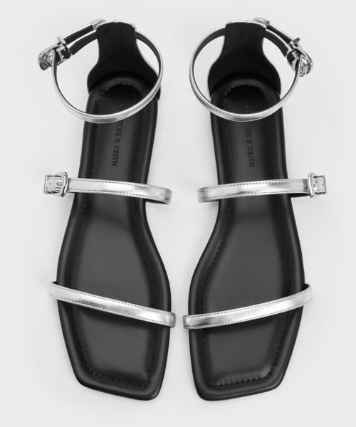 【セール】スクエアトゥ バックルトリプルストラップサンダル（サンダル）｜CHARLES & KEITH（チャールズ & キース）