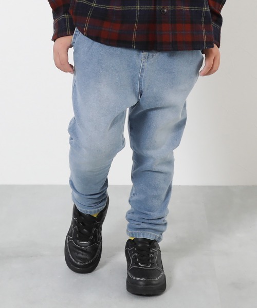 devirock(デビロック)の「楽デニム タックパンツ(デニムパンツ・キッズ・サックスブルー系1/ブルー系9/ワンウォッシュ・90cm/100cm/110cm/120cm/130cm/140cm/150cm/160cm)」の3枚目の写真