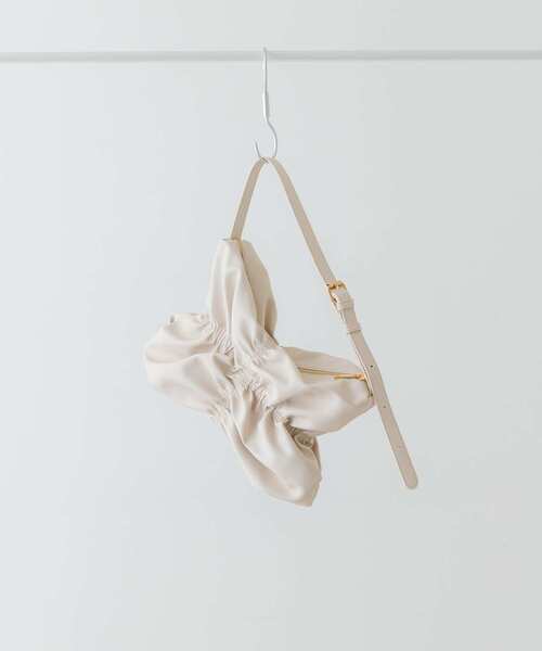 RODE SKO（ロデスコ）の「シャーリングワンハンドルバッグ（ハンドバッグ・レディース・ブラウン系その他/ブラック/オフホワイト・ONE）」の2枚目の写真